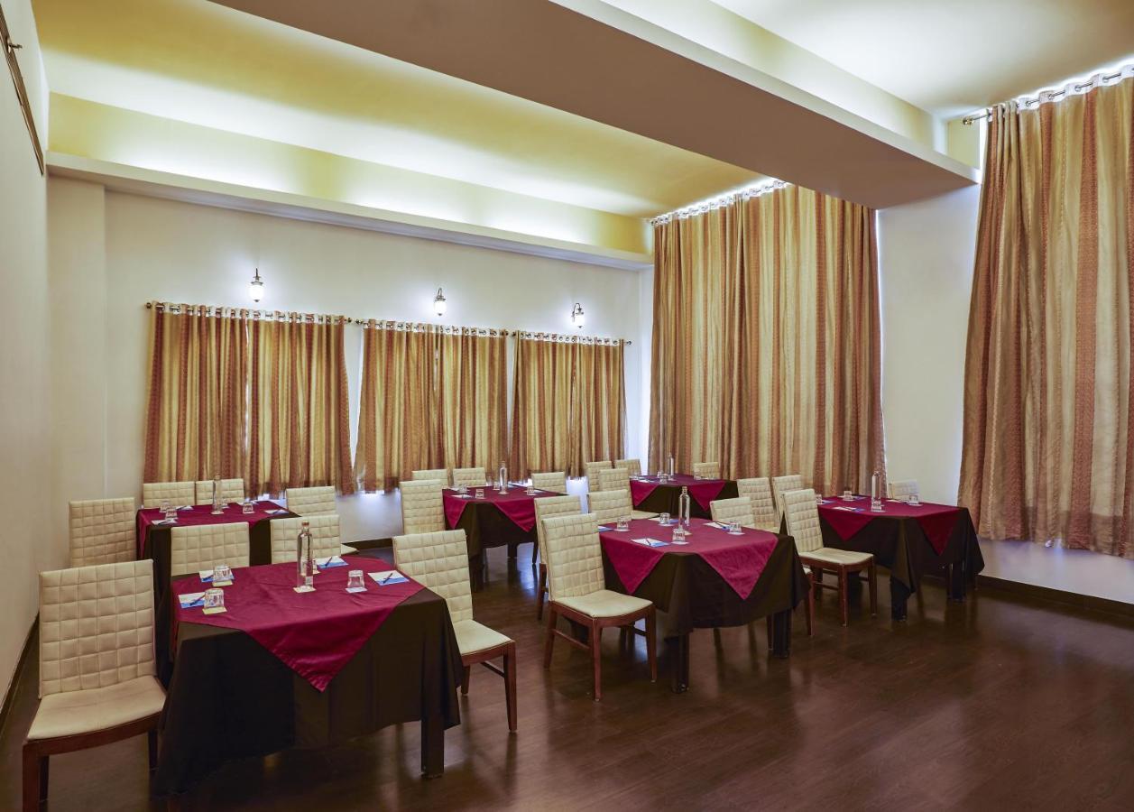 Club Mahindra Udaipur Hotell Eksteriør bilde