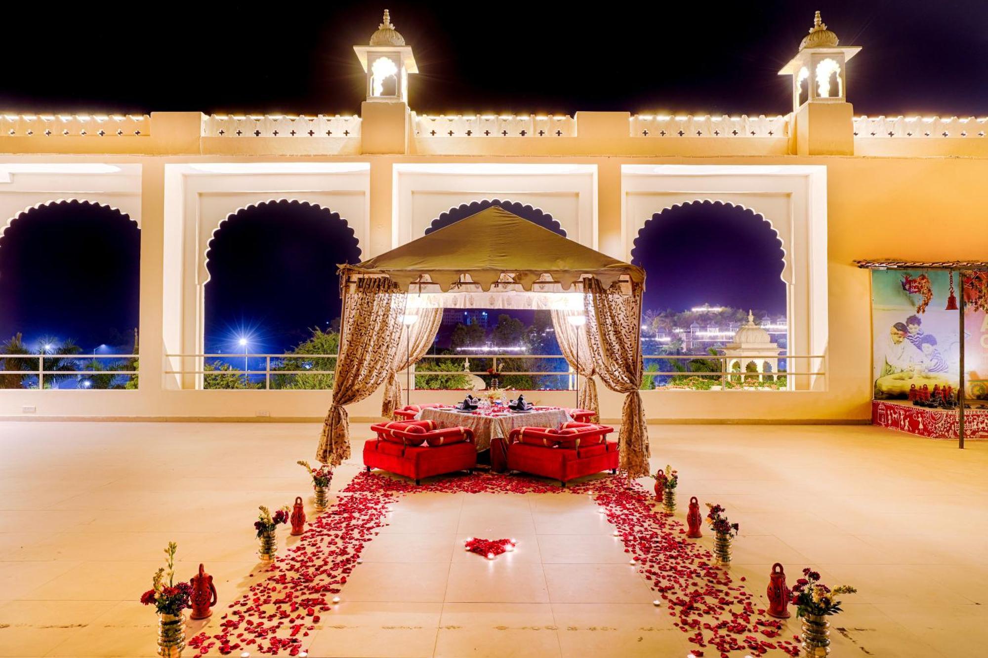 Club Mahindra Udaipur Hotell Eksteriør bilde