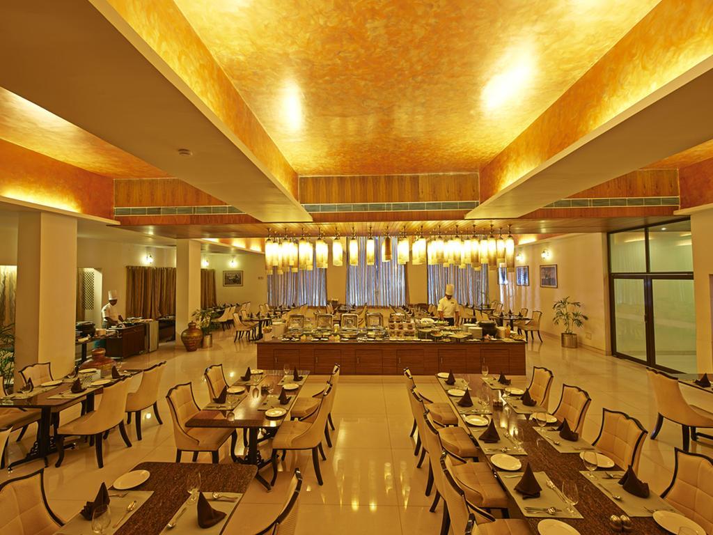 Club Mahindra Udaipur Hotell Eksteriør bilde